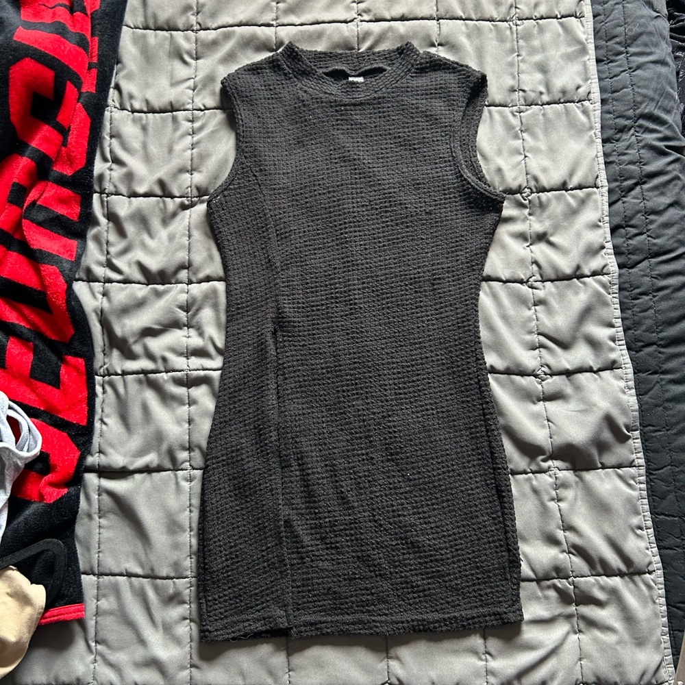 Sleeveless Black Textured Blouse